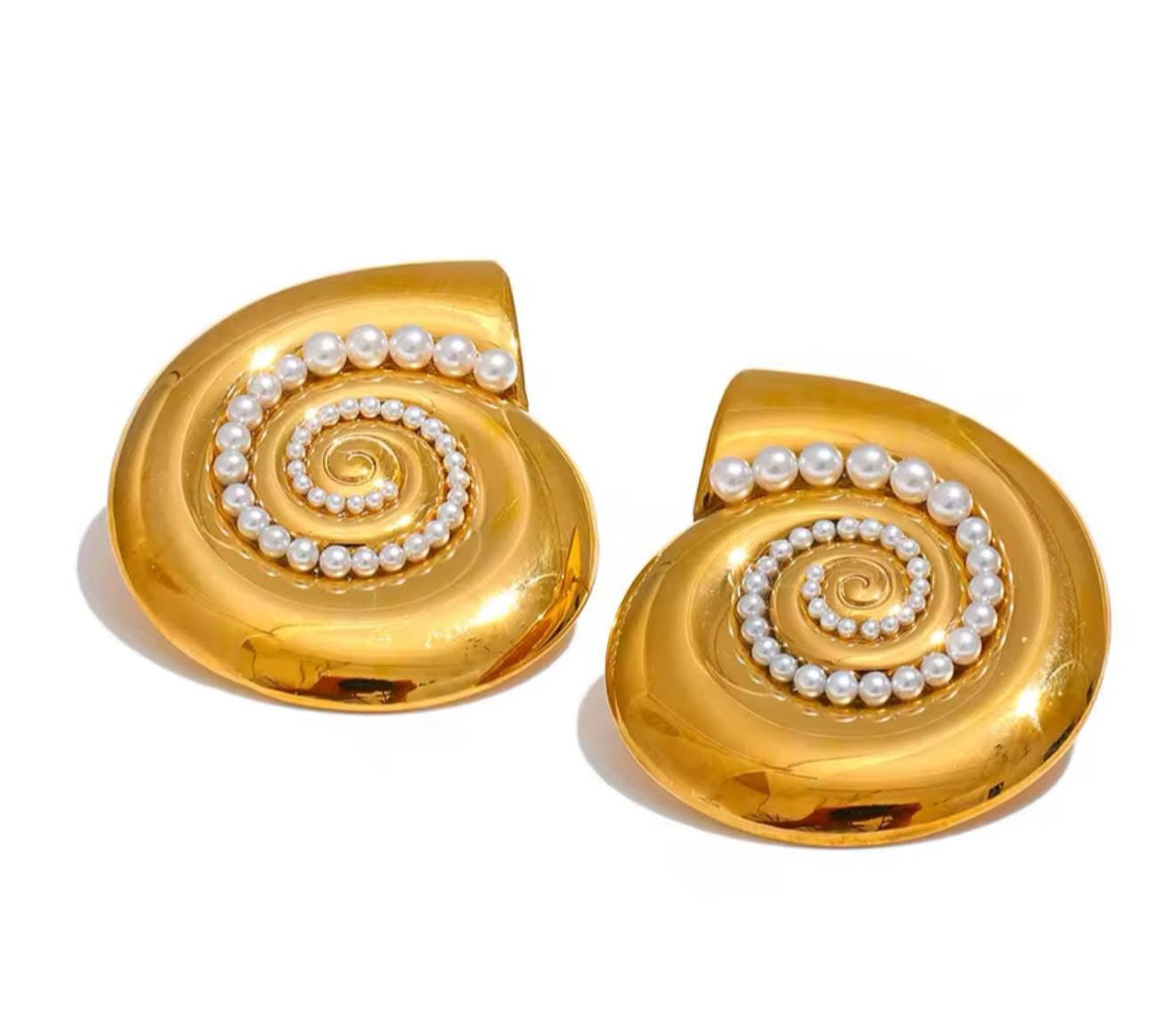 Seashell Élan Snail Pearl Earrings